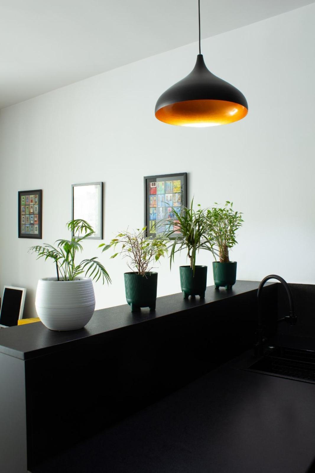 9Th And 6Th Floor Stylish Apartments With Mountainvista 比什凯克 外观 照片