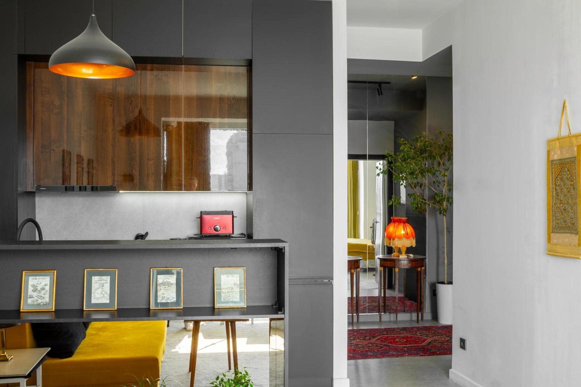 9Th And 6Th Floor Stylish Apartments With Mountainvista 比什凯克 外观 照片